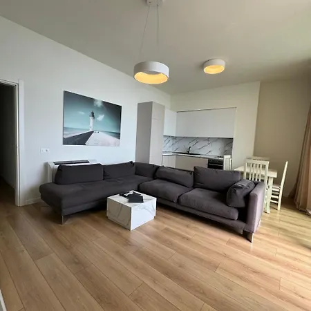 Four C 109-c Gc Apartment Paljasa
