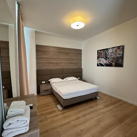 Apartment Four C 109-c Gc Paljasa